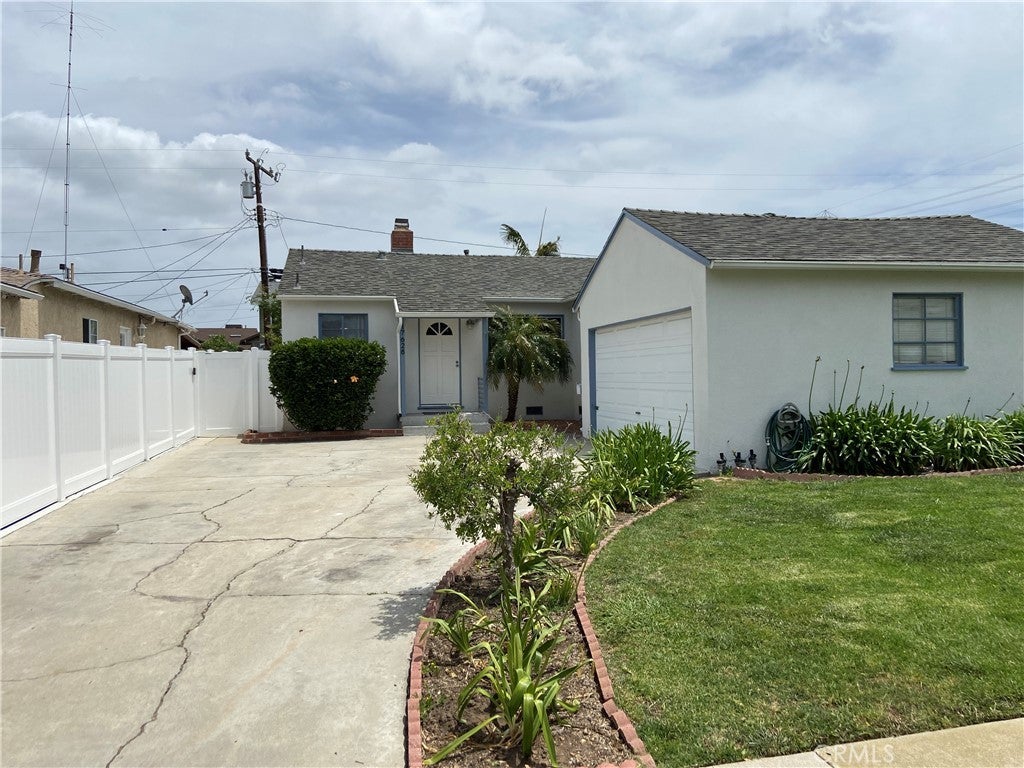 17628 Kornblum Avenue