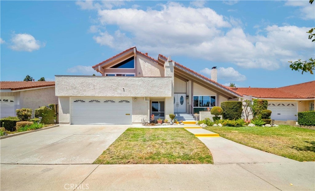 Photo of Listing #PW25104884