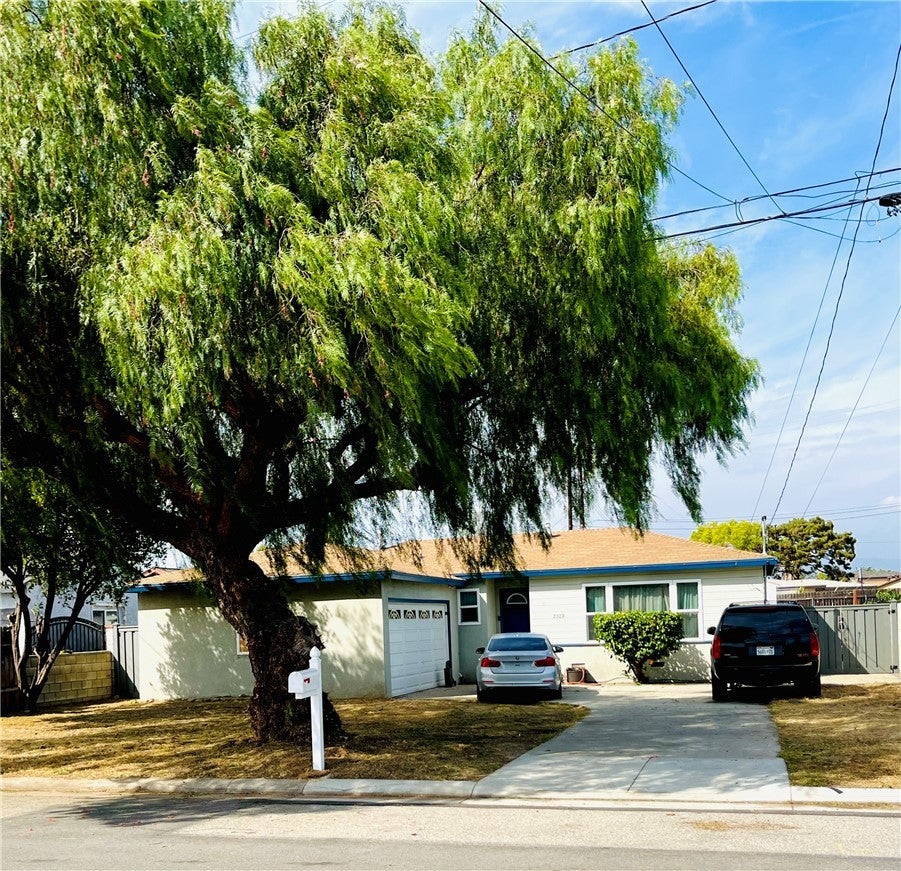 Photo of Listing #DW25105968