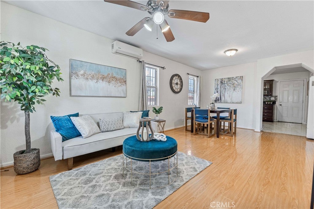 Photo of Listing #CV25105786