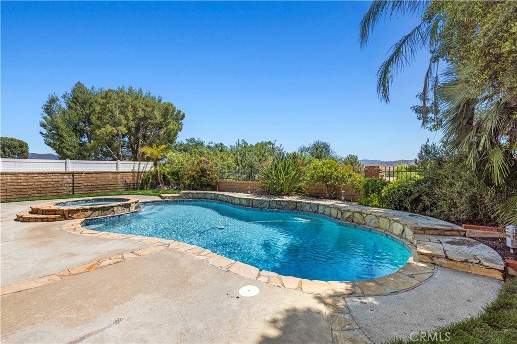 Photo of Listing #SR25105929