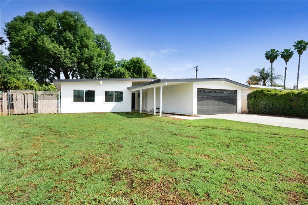 Photo of Listing #IV25106219