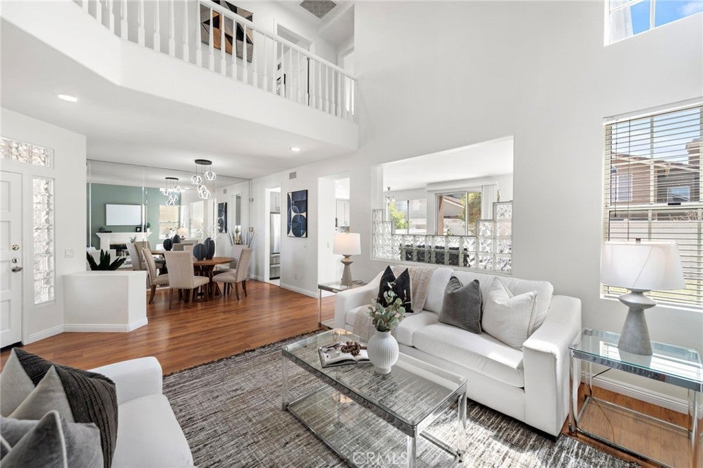 Photo of Listing #OC25105255