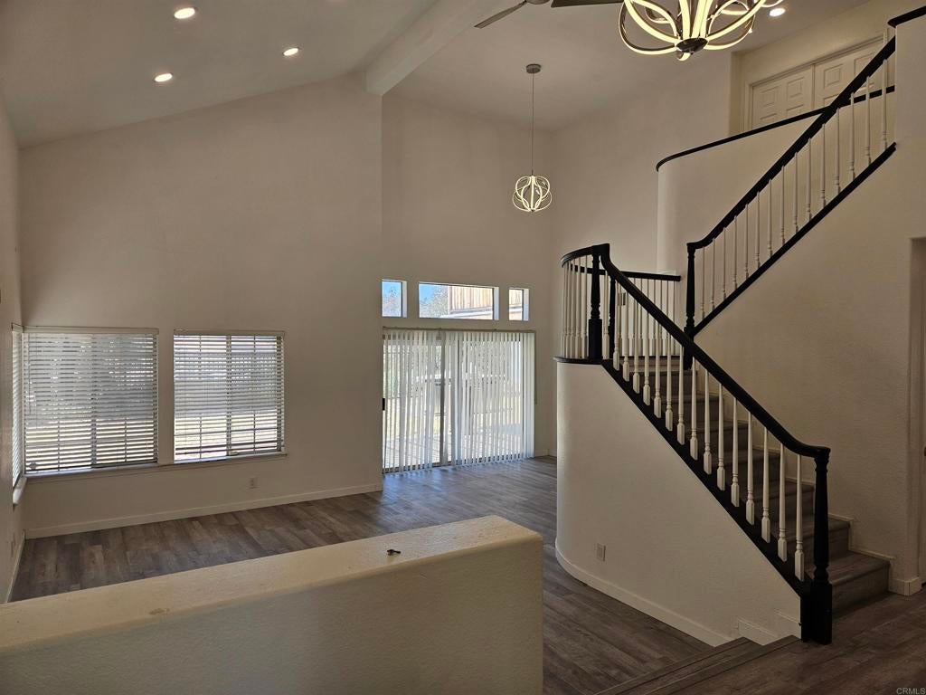 Photo of Listing #PTP2503470