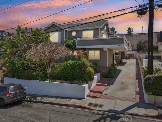 1924 Mathews Avenue B, Redondo Beach.