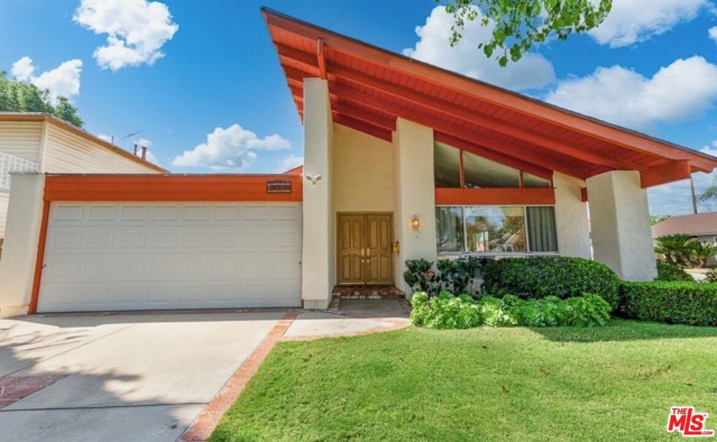 Photo of Listing #25537343