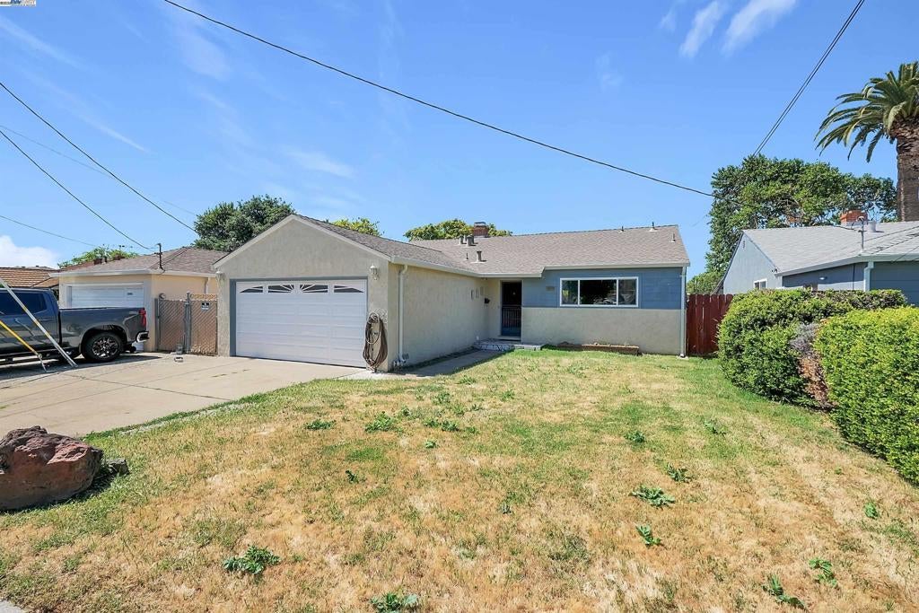 Photo of Listing #41097275