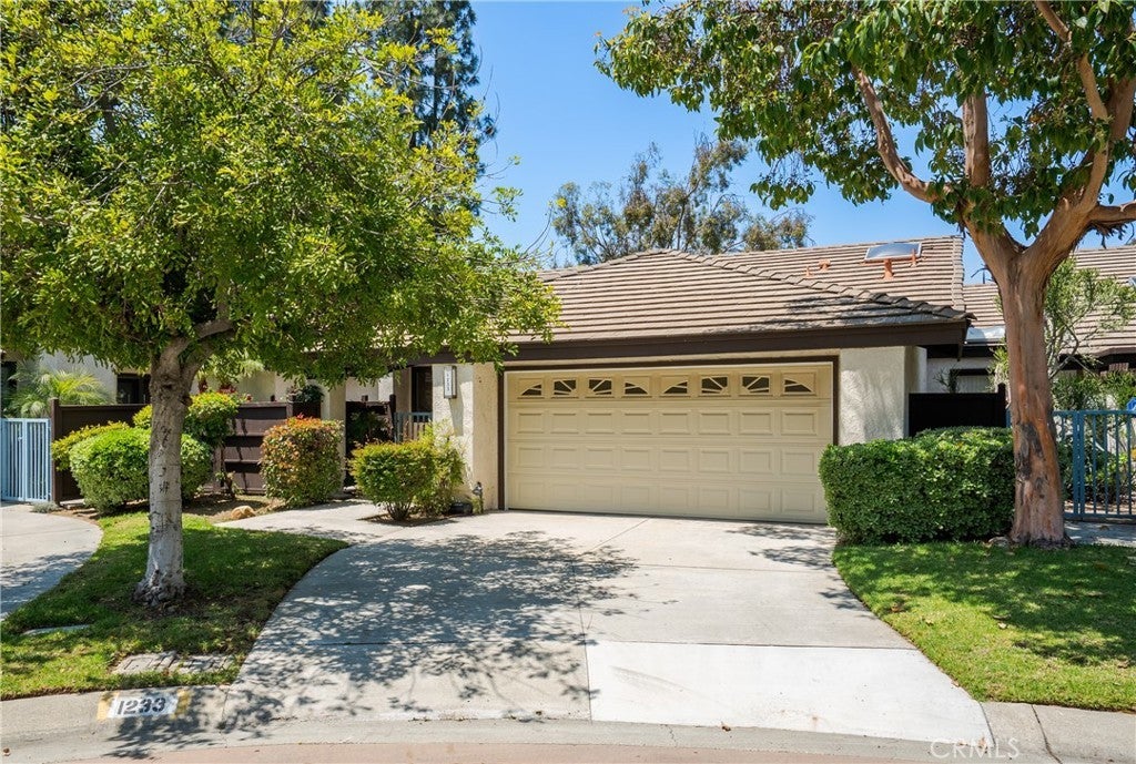 Photo of Listing #CV25104300