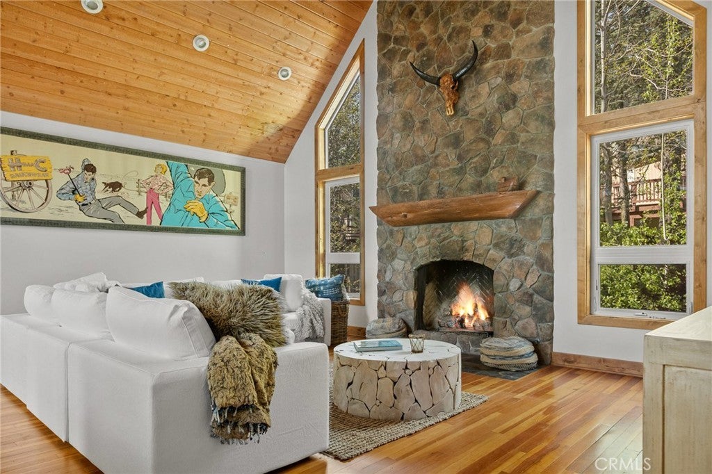 Photo of Listing #IG25105309