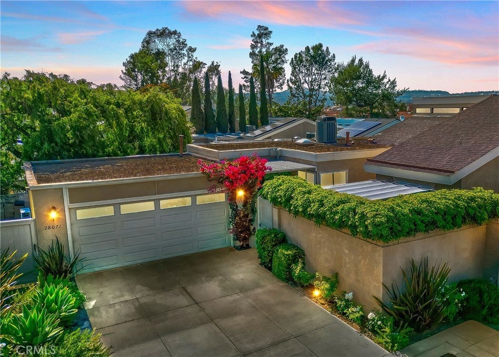 Photo of Listing #OC25102906