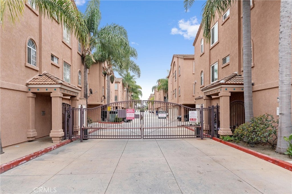 Photo of Listing #SB25106686