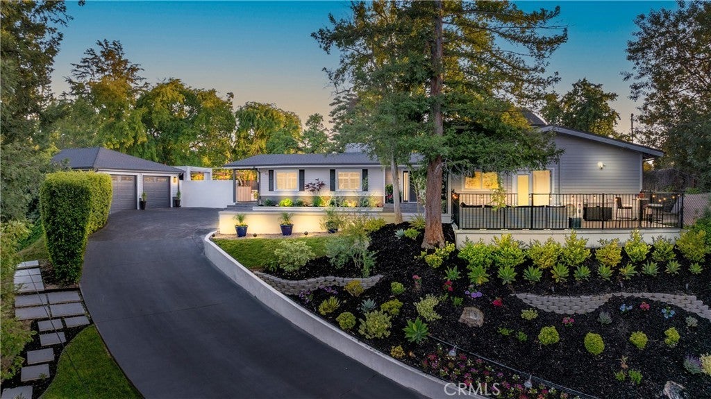 Photo of Listing #SR25098391