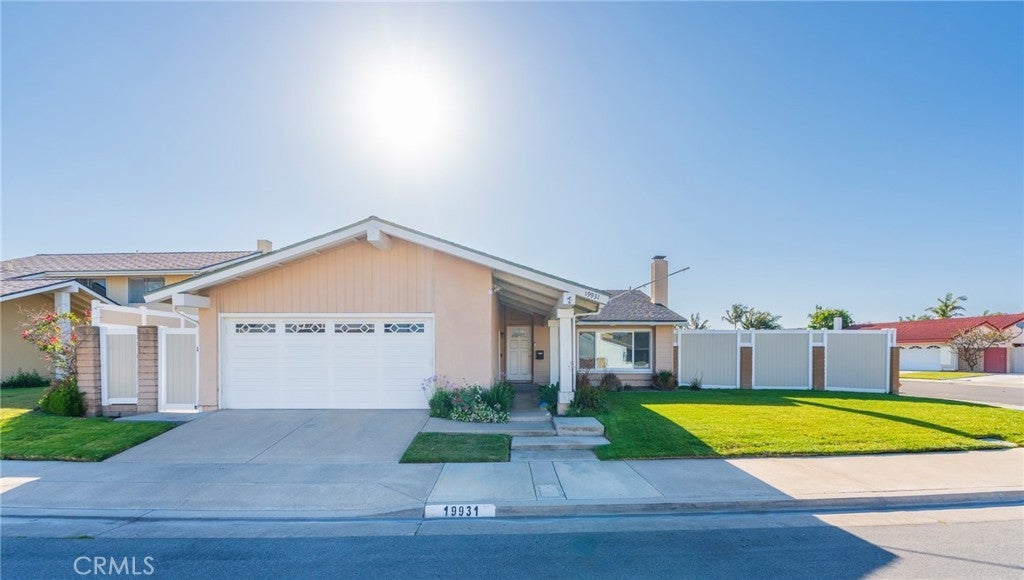 Photo of Listing #OC25102034