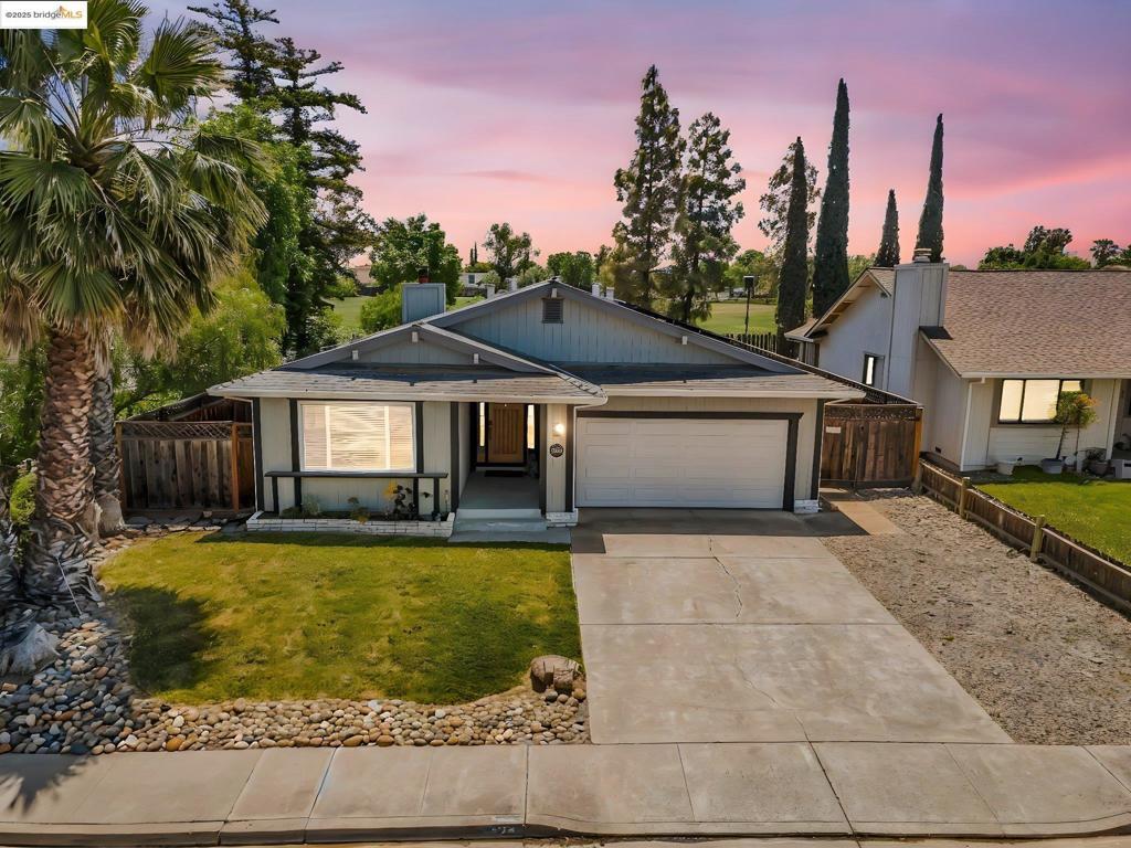 Photo of Listing #41097399