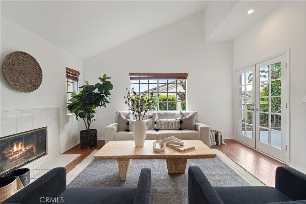 Photo of Listing #PV25107430