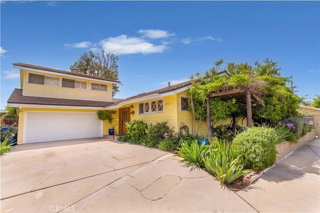 Photo of Listing #SR25106326