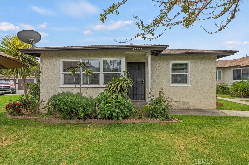 Photo of Listing #SR25100854