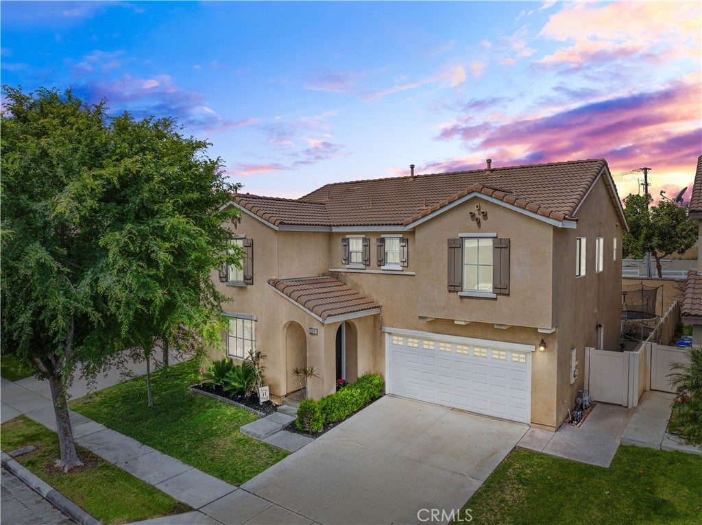 Photo of Listing #IV25105933