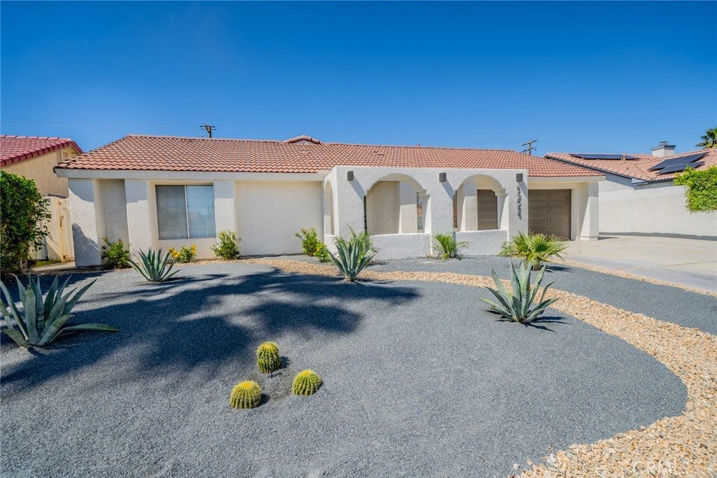 Photo of Listing #CV25100352