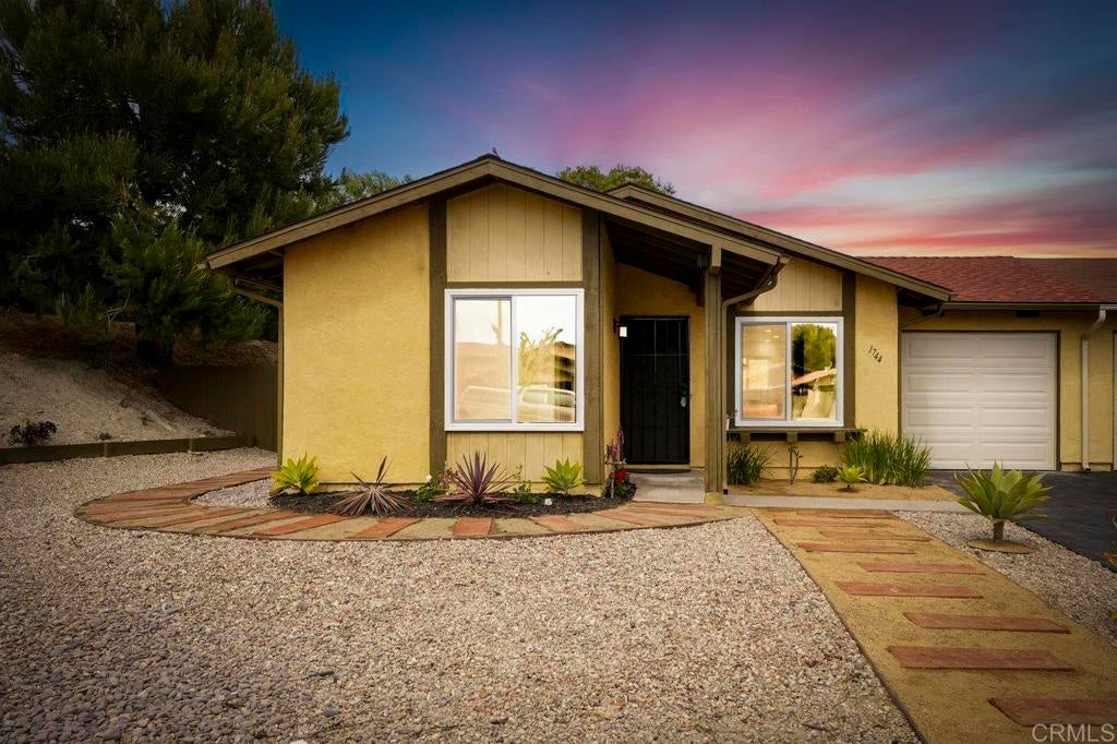 Photo of Listing #PTP2503515