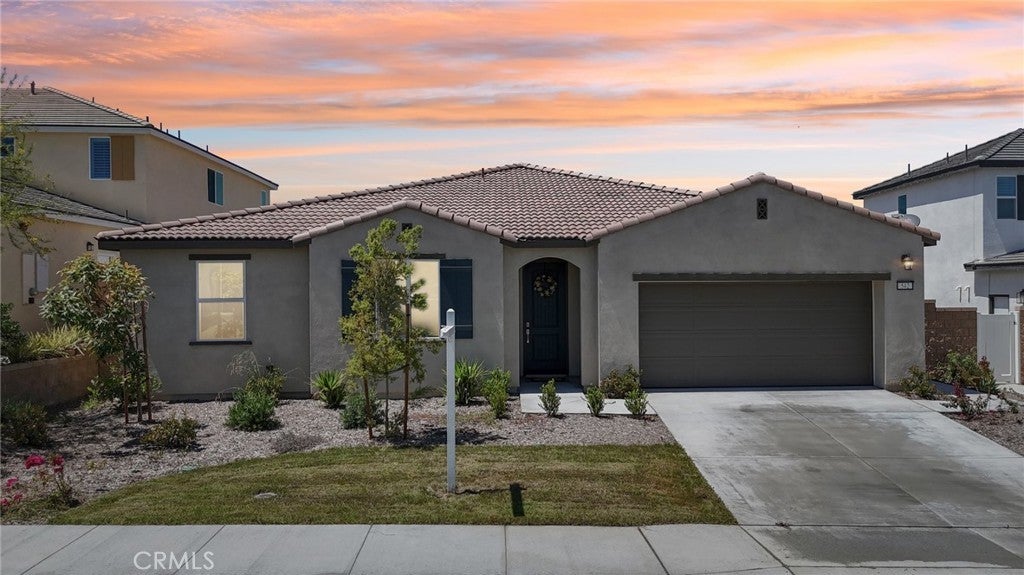 Photo of Listing #IV25107537