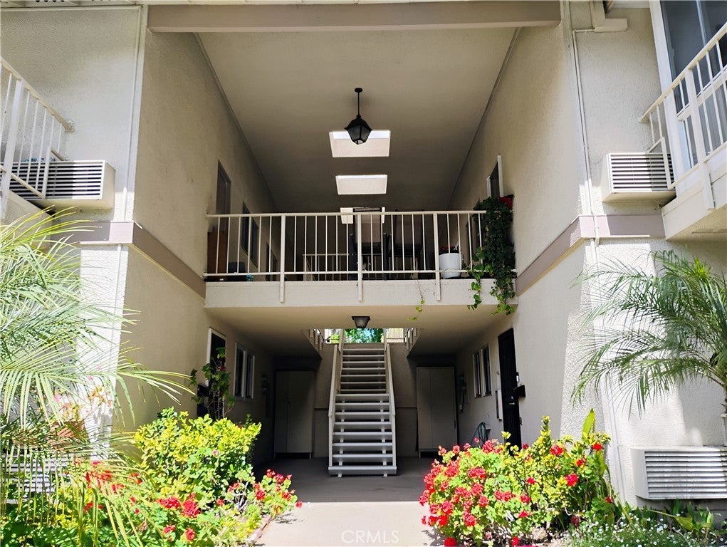 Photo of Listing #SB25103797