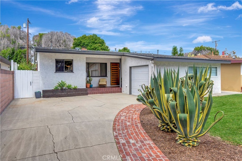 Photo of Listing #PW25092493