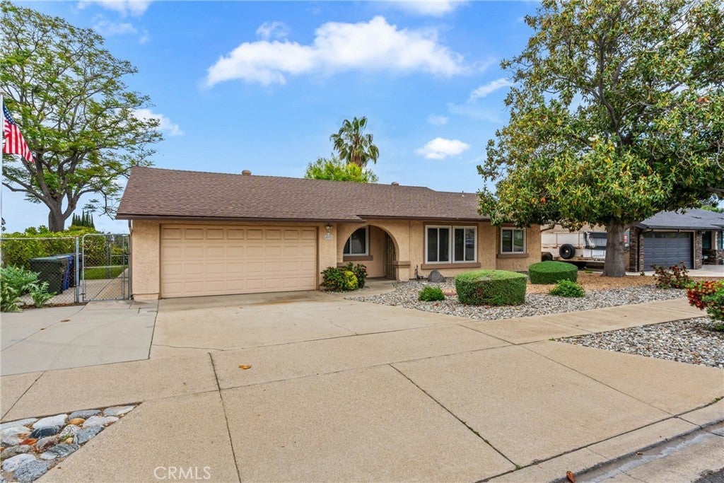 Photo of Listing #CV25106400