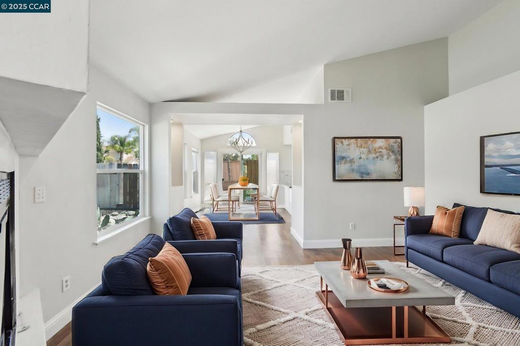 Photo of Listing #41097540