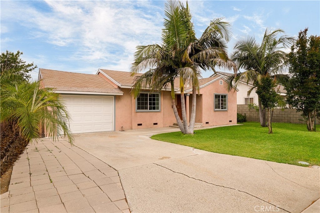 Photo of Listing #SR25107351