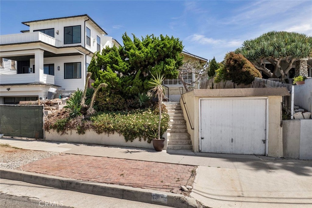 Photo of Listing #SB25105058