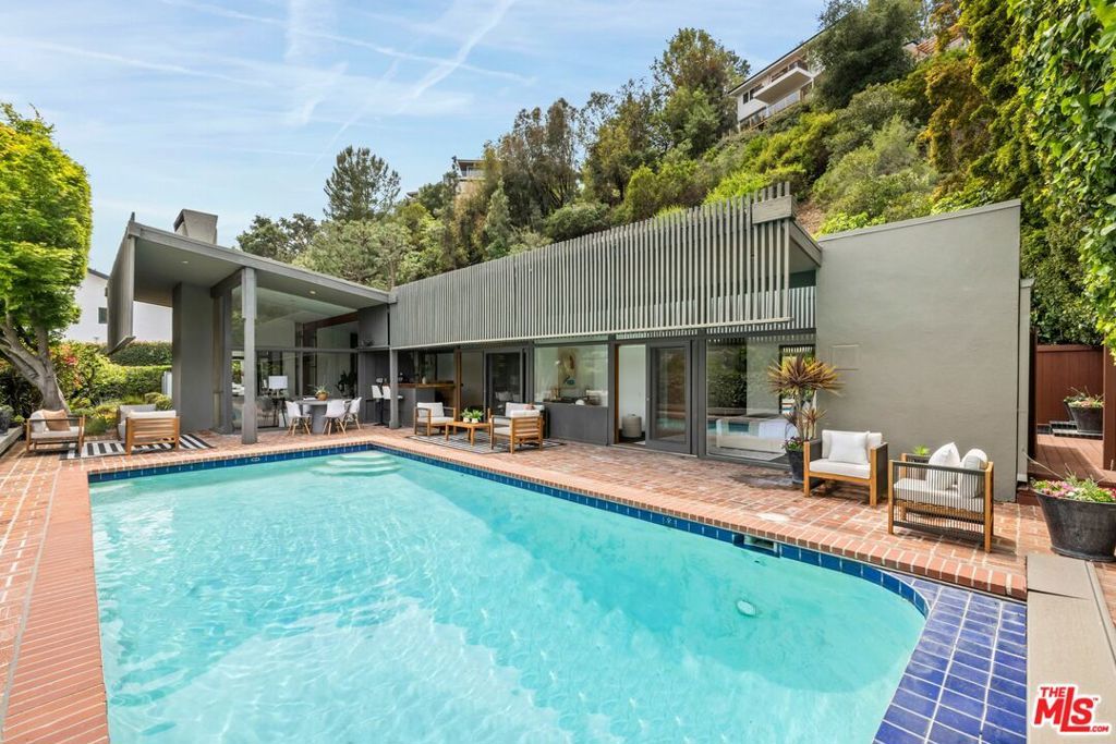 Photo of Listing #25537677