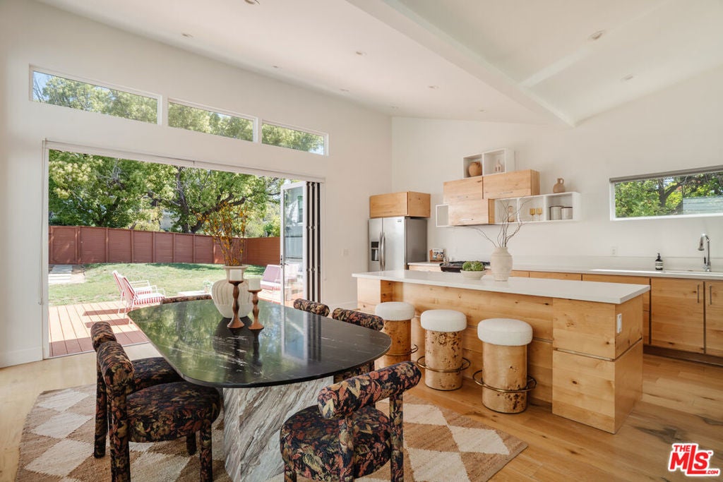 Photo of Listing #25539049