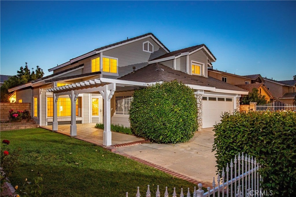 Photo of Listing #SR25108076