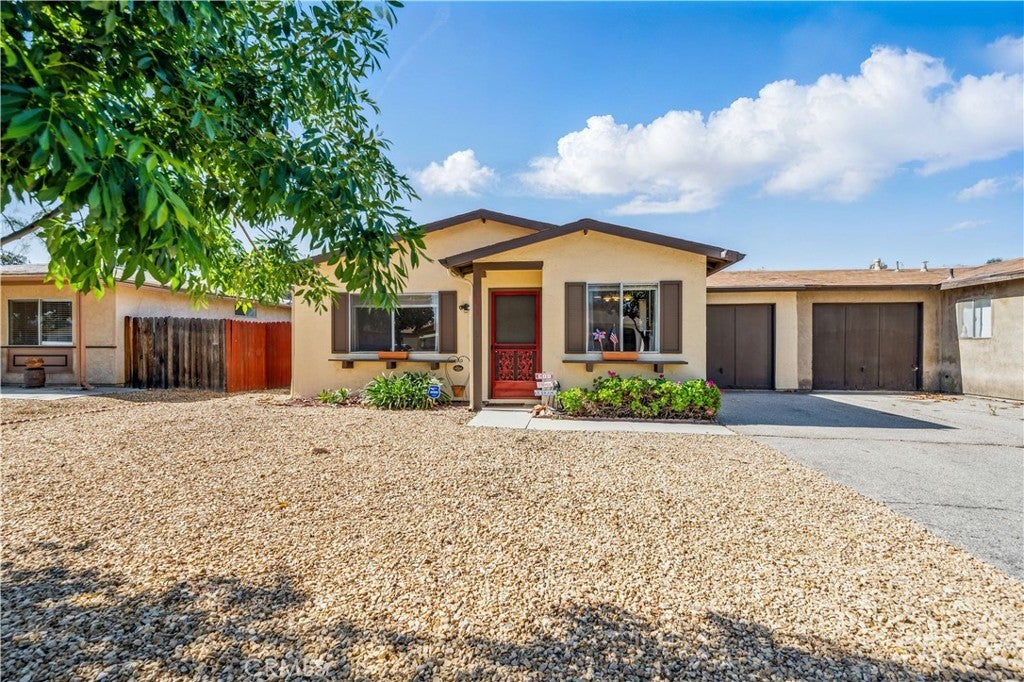 Photo of Listing #SW25105772