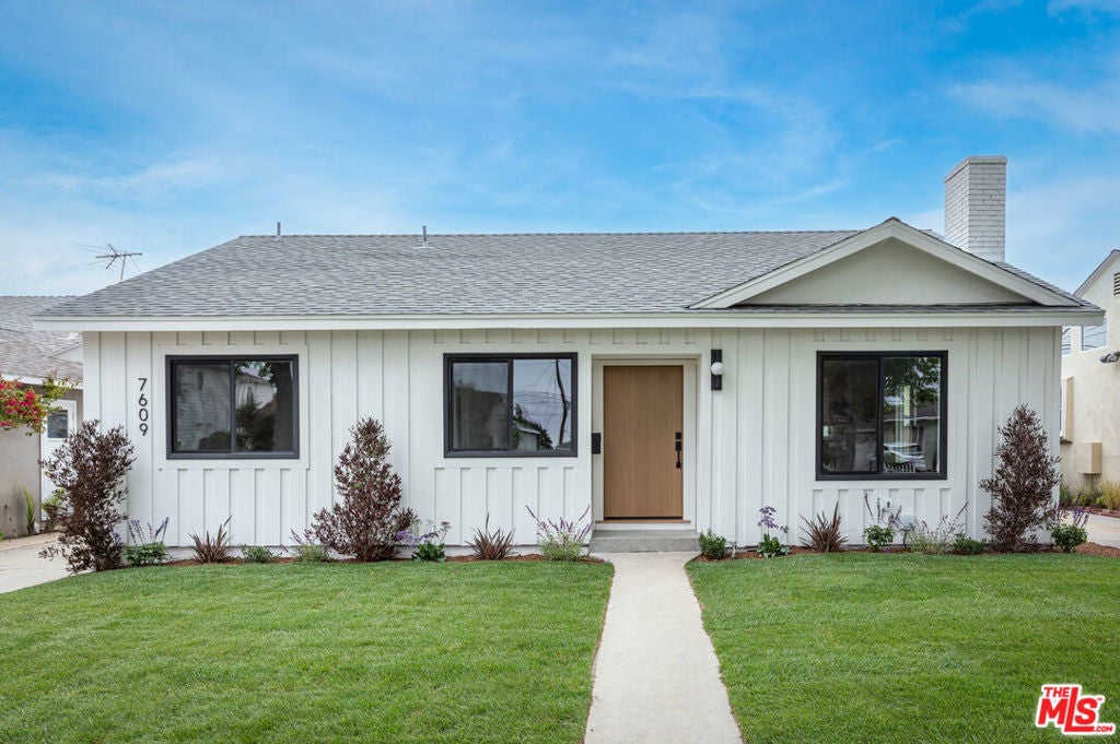 Photo of Listing #25537897