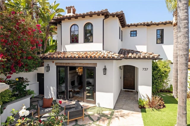 737 35th Street, Manhattan Beach.