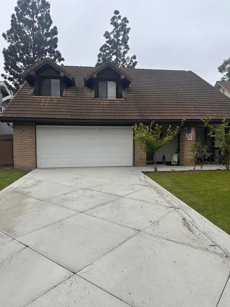 Photo of Listing #PTP2503553