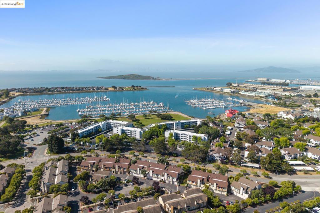 Photo of Listing #41097678