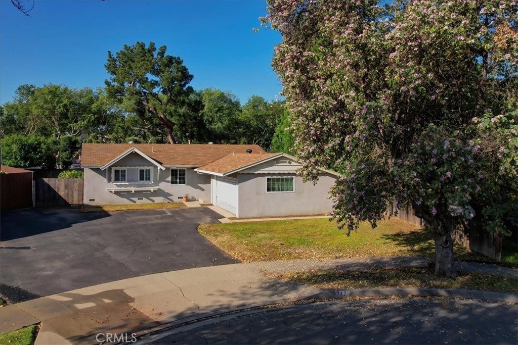 Photo of Listing #PW25103282