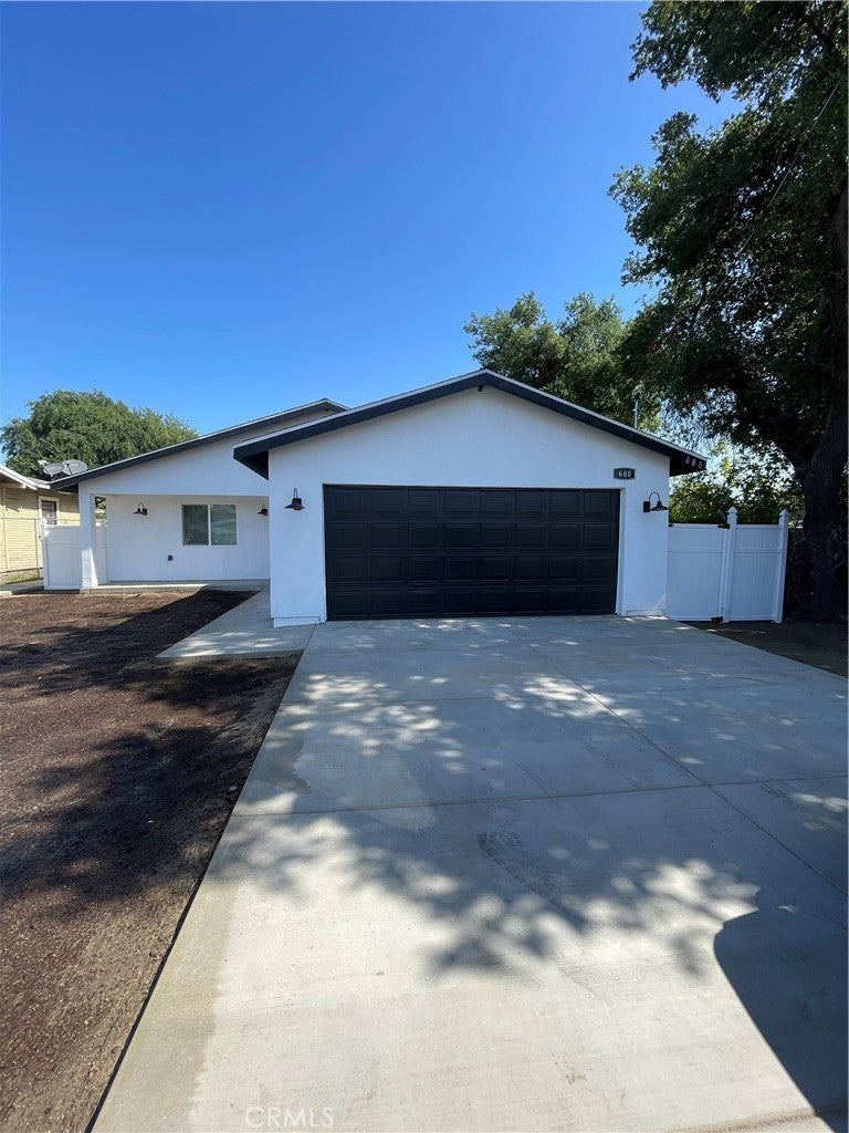 Photo of Listing #IV25109170