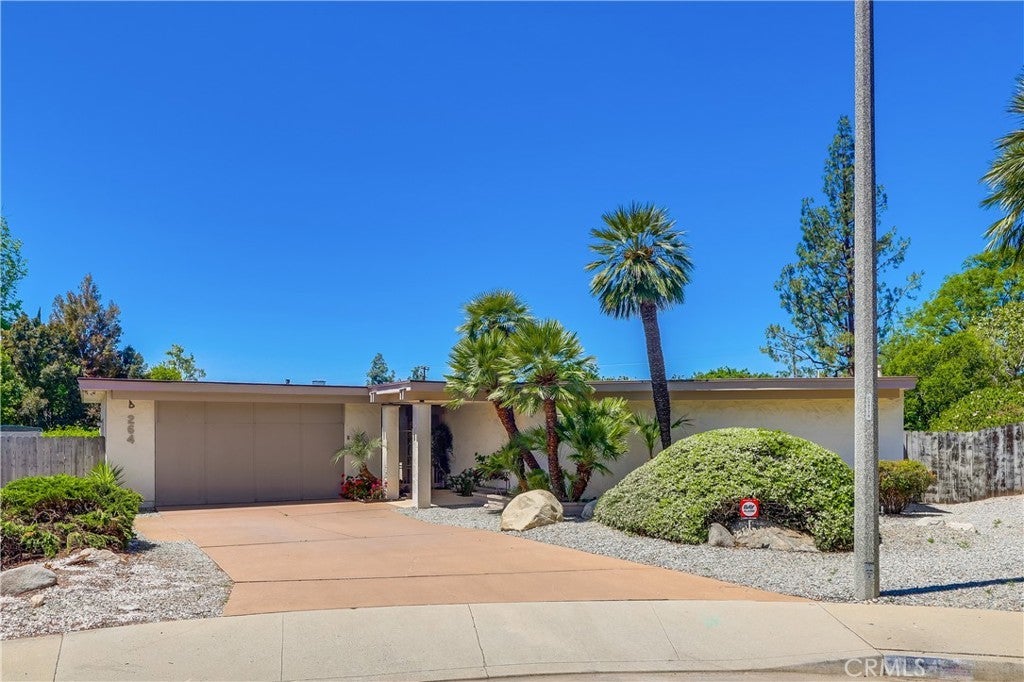 Photo of Listing #NP25103327