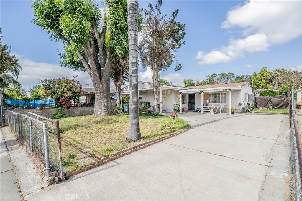 Photo of Listing #IV25109354