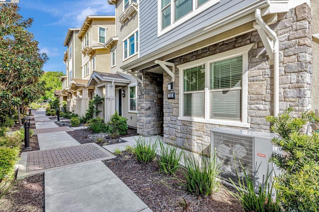 Photo of Listing #41097749