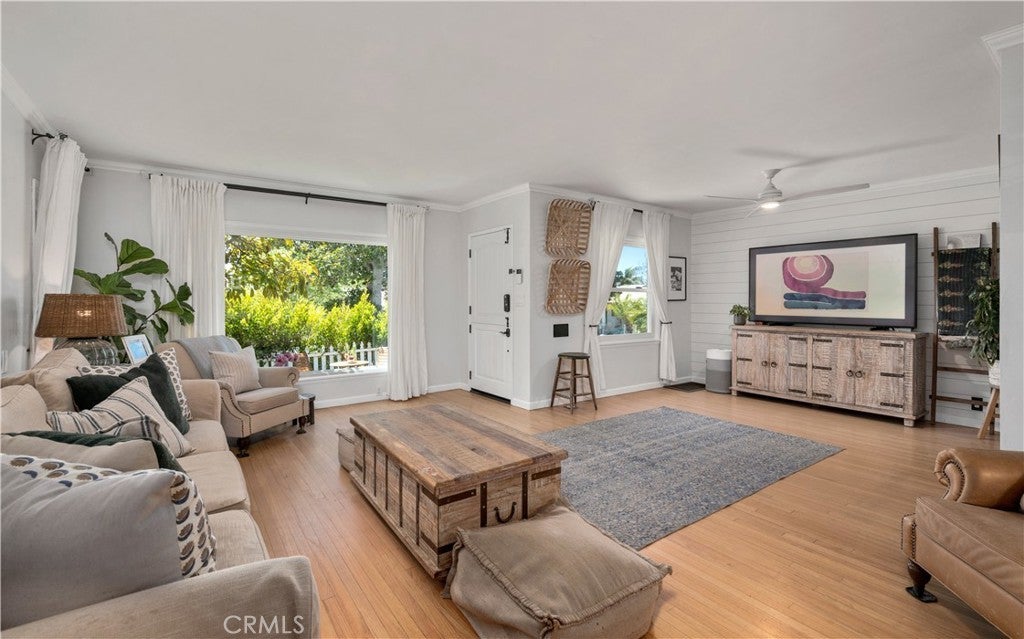 Photo of Listing #SB25109015