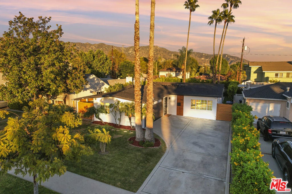 Photo of Listing #25539547