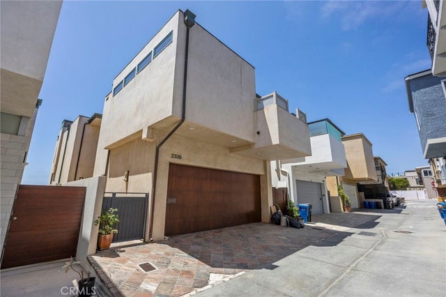 2326 The Strand, Hermosa Beach.