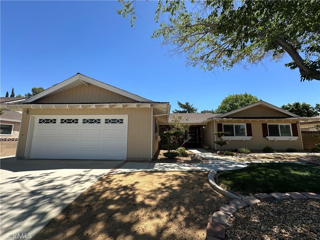 Photo of Listing #SR25109608