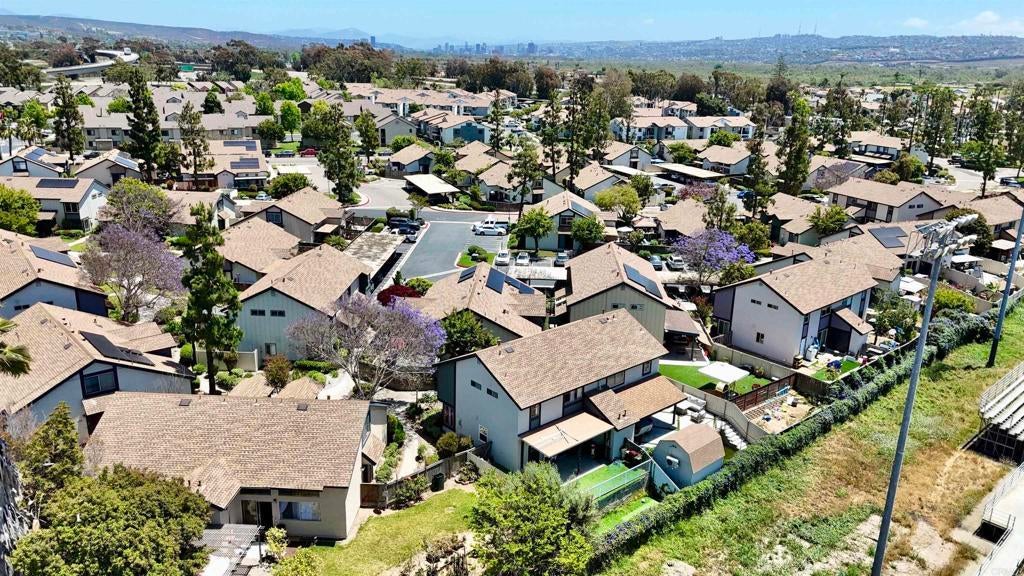 Photo of Listing #PTP2503585