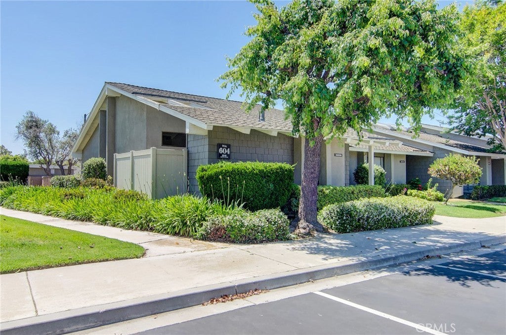 Photo of Listing #OC25109775